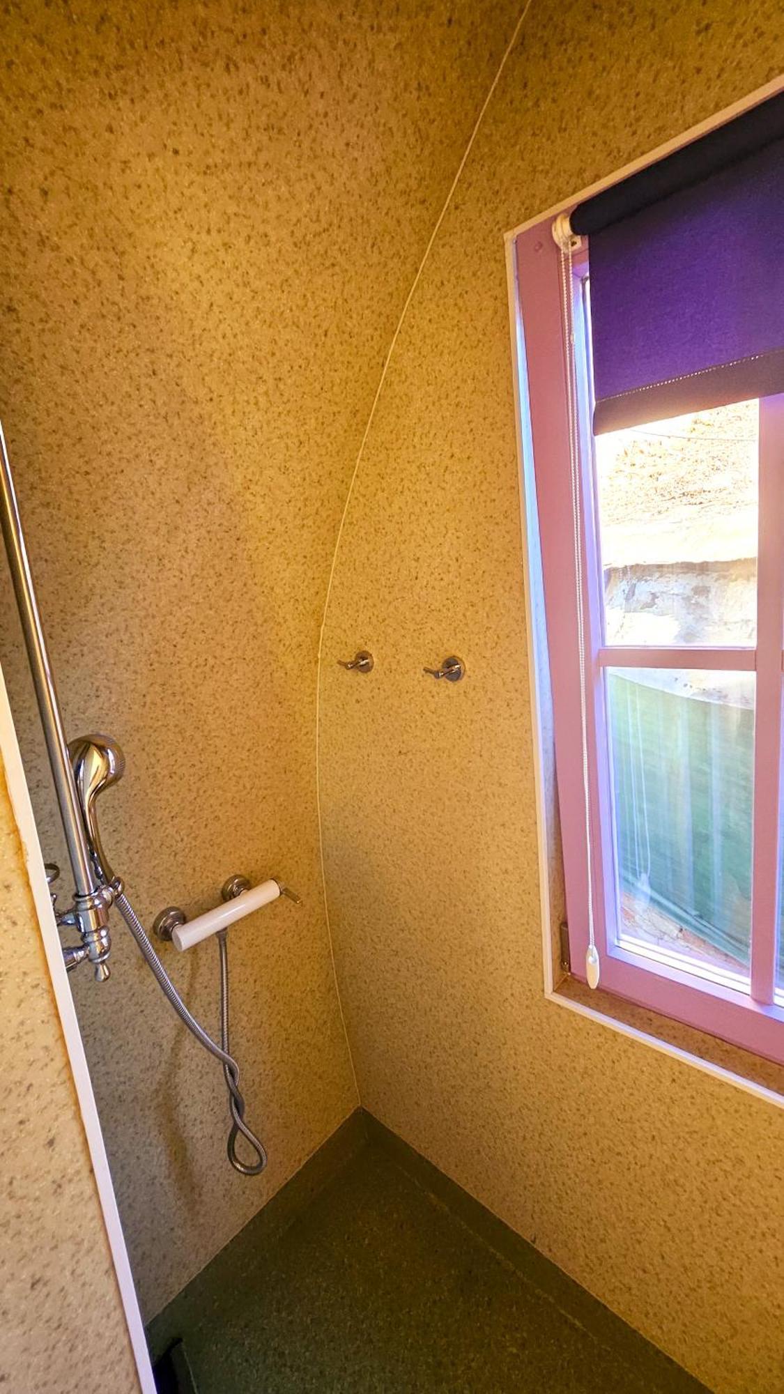 Downtown Tiny Houses Near Cismigiu Gardens بوخارست المظهر الخارجي الصورة