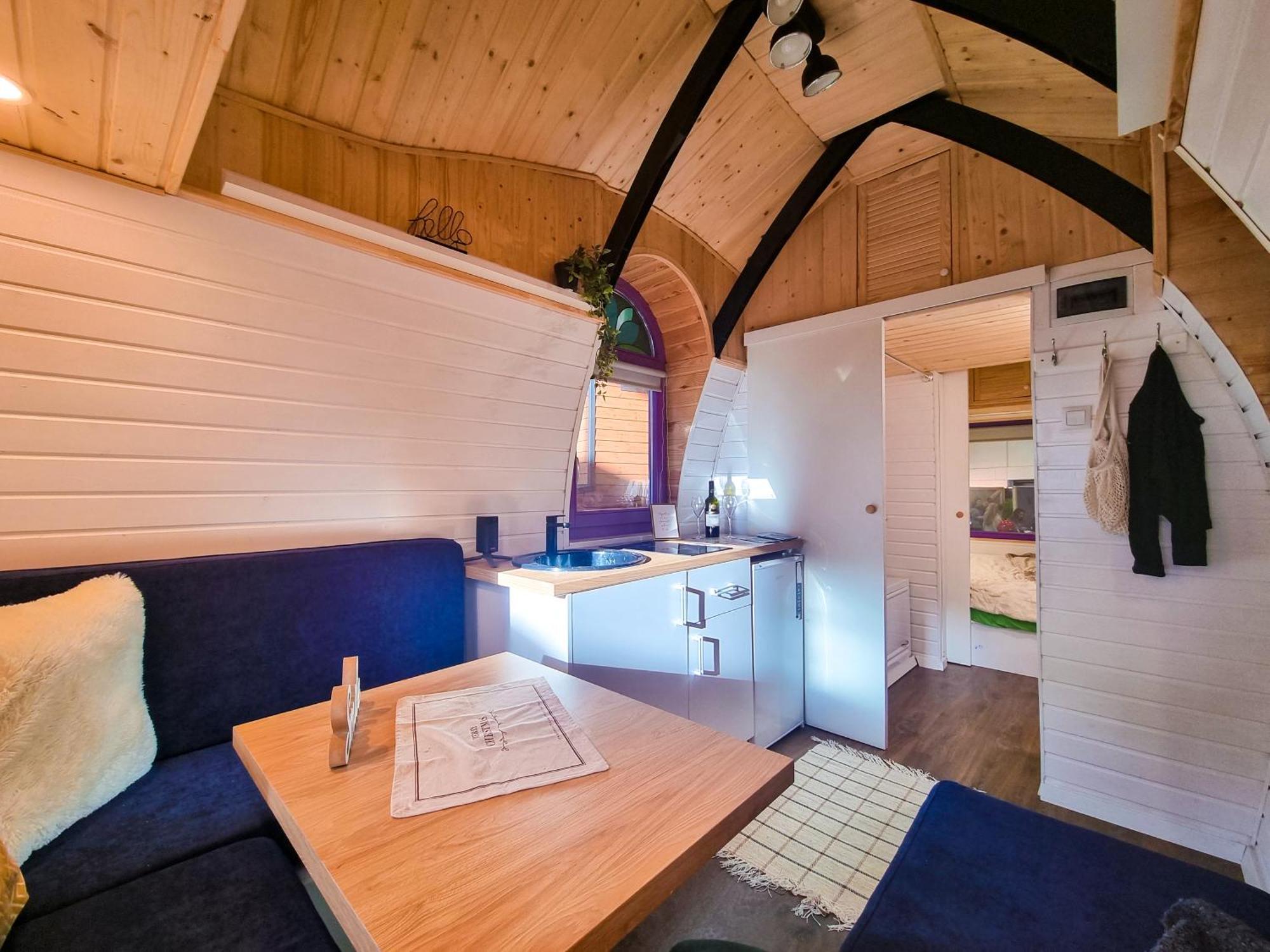 Downtown Tiny Houses Near Cismigiu Gardens بوخارست المظهر الخارجي الصورة