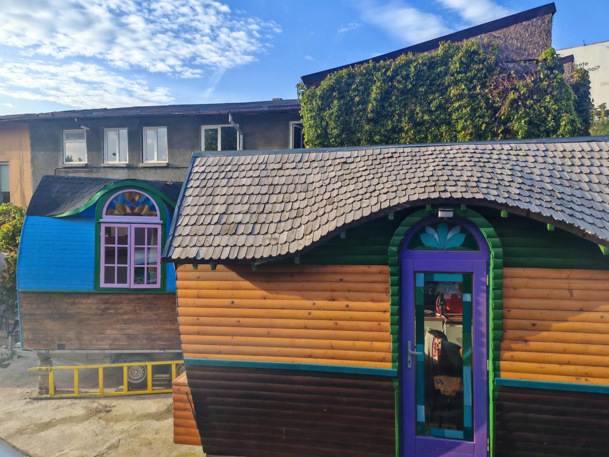 Downtown Tiny Houses Near Cismigiu Gardens بوخارست المظهر الخارجي الصورة
