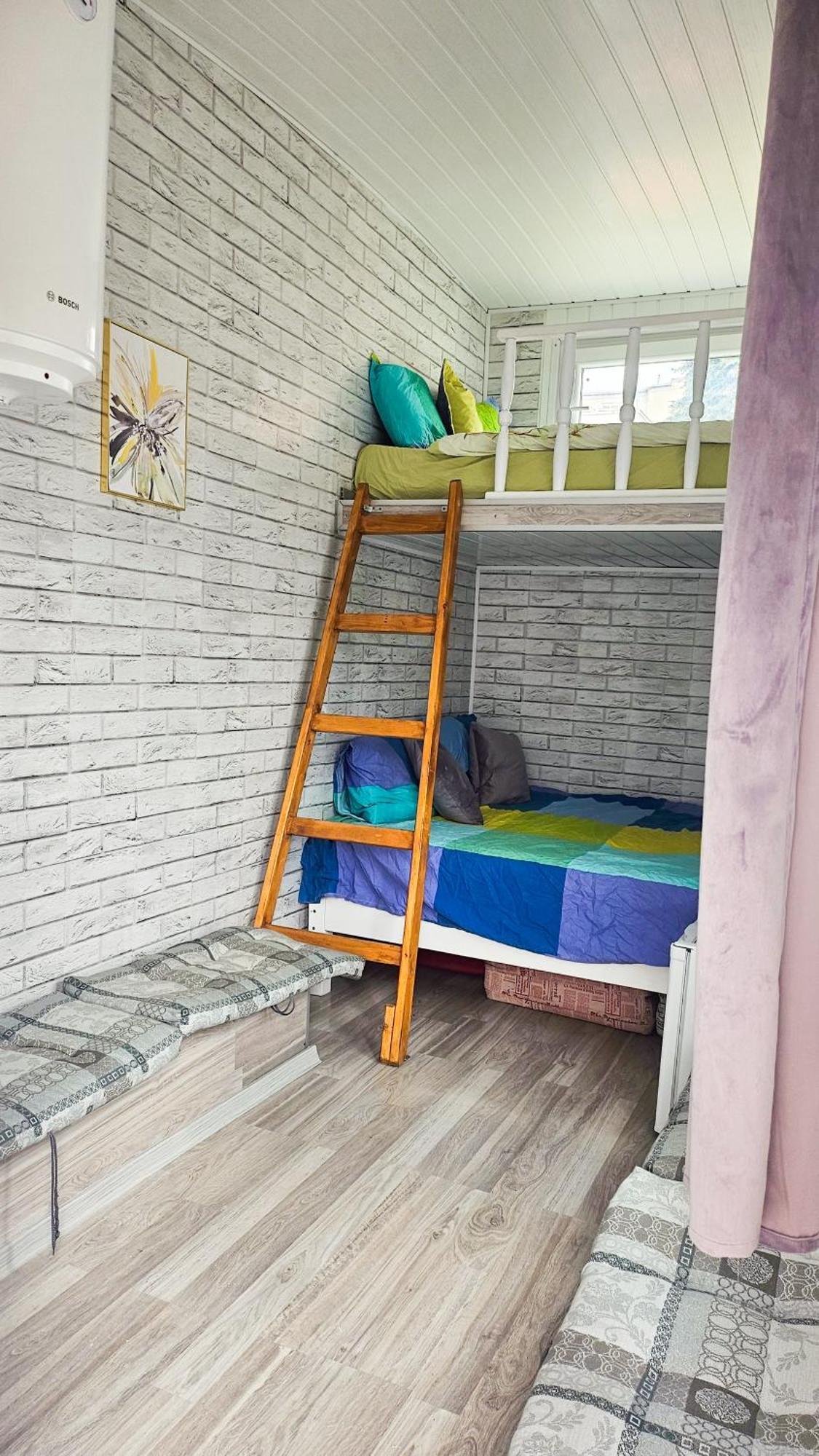 Downtown Tiny Houses Near Cismigiu Gardens بوخارست المظهر الخارجي الصورة